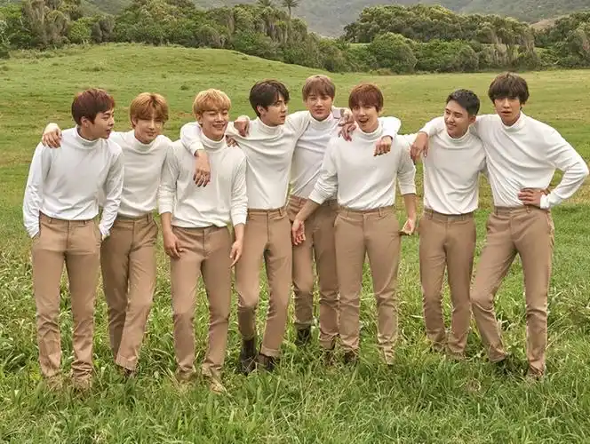 俊勉,朴灿烈以及张艺兴,鹿晗,黄子韬等人,后来随着一些成员的相继离开