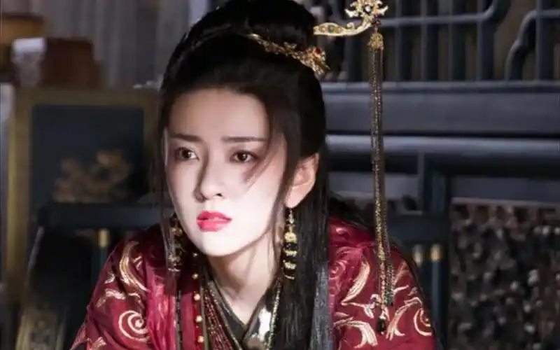 曲小檀 梁洁 发型(双世宠妃3)