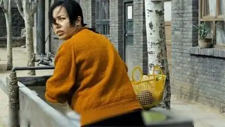 《立春》:蒋雯丽为艺术大胆献身,内地最好的文艺片,看完沉默了