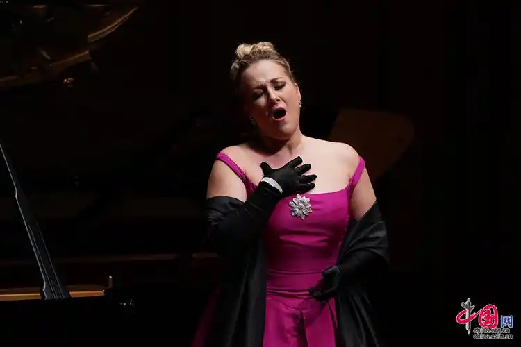女高音戴安娜61达姆娆震撼唱响国家大剧院婀娜高音展顶级花腔魅力