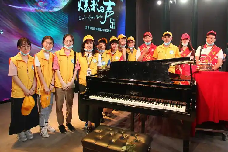 向龙祥志愿者致敬!