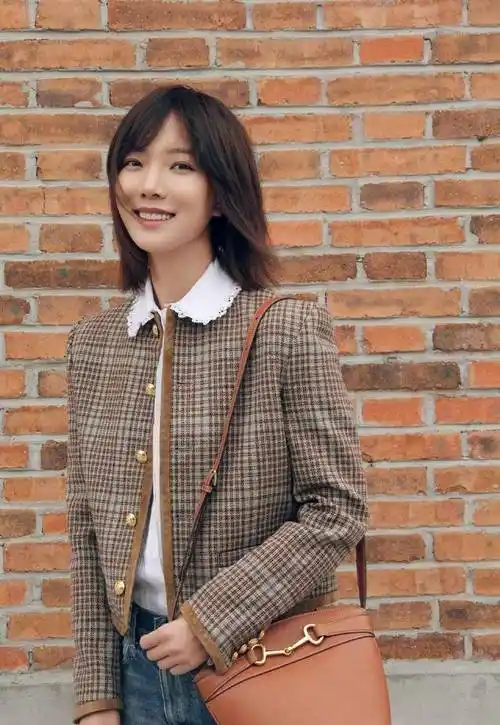 原创36岁王珞丹真会穿时尚诱人气质优雅小蛮腰简直太美了