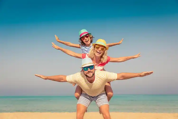 一家人开心图片