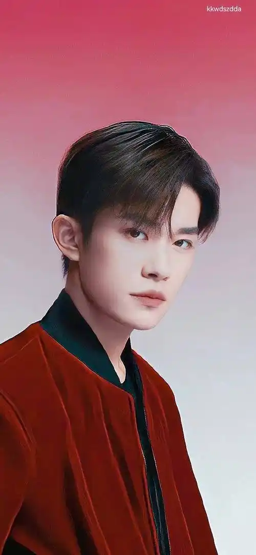 多彩壁纸734期易烊千玺帅气写真壁纸2021倒计时2天