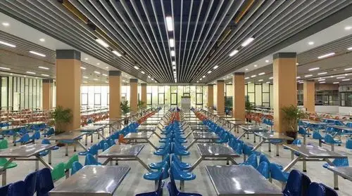 在新"网红食堂"迎接大学第一餐!