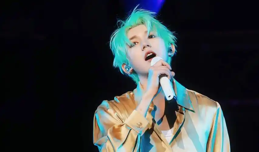 王源绿发开启巡演首场,突来的"橘色天际线"是命中注定的缘分_世界