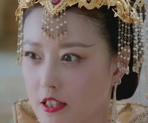 《香蜜沉沉烬如霜》天后"兔子牙"太出戏,但年轻时的周海媚真美