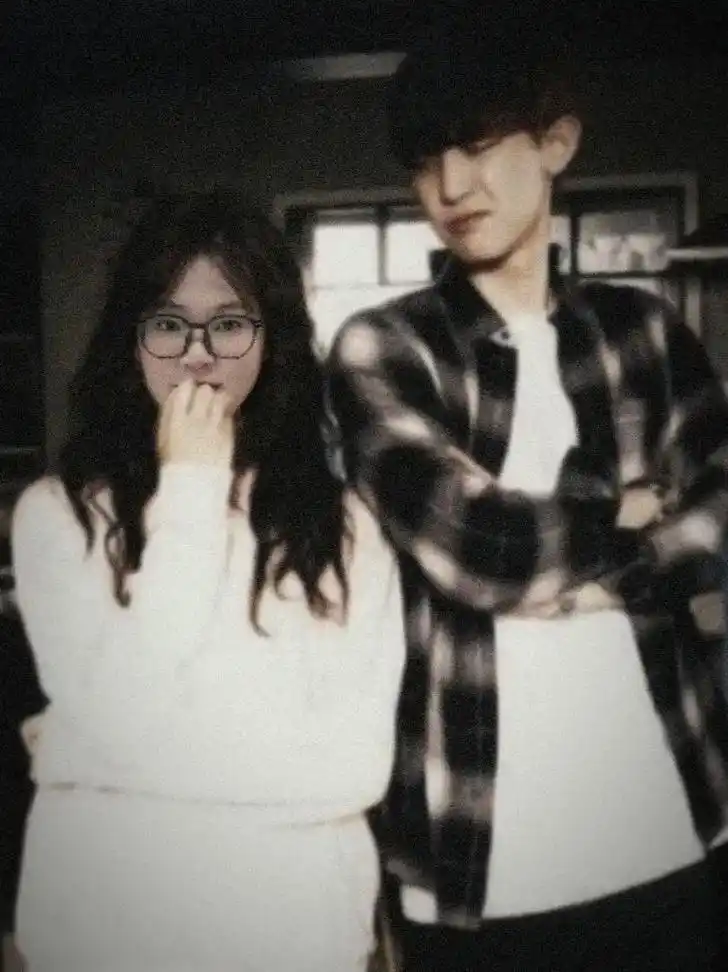 "你在左边 我紧靠右"#朴灿烈 #chanyeol #p图 - 抖音