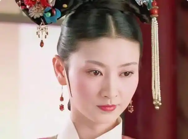 40岁斓曦再演"沈眉庄",发福臃肿认不出来,昔日女神变"大妈"