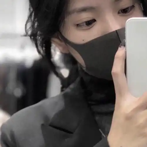 孤独一个人的美女头像