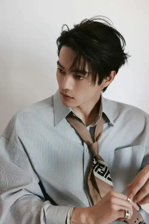 许凯生日碎片#许凯29岁生日碎片来了,生日快乐,这几张也太帅了吧!