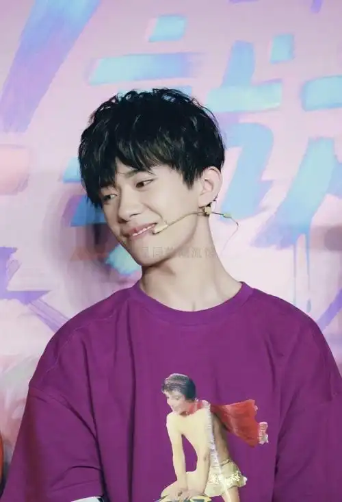 这就是街舞易烊千玺同款衣服紫色t恤圆领短袖情侣装宽松上衣女潮 紫色