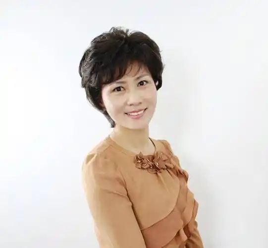 原创适合60岁70岁老人短发型简单利落显气质更有减龄感