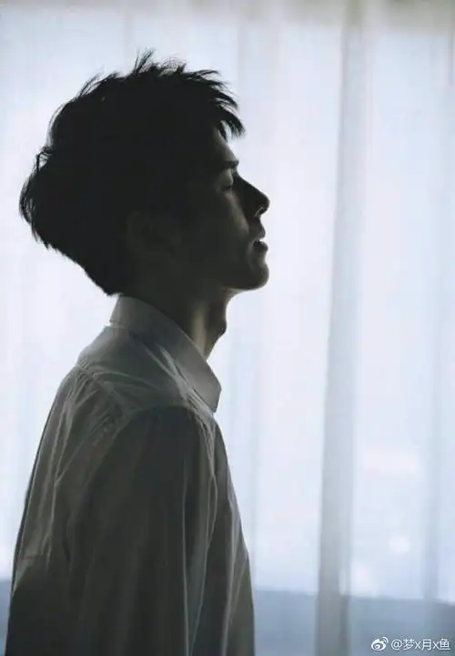 主题:剪影的你轮廓太好看 凝住眼泪才敢细看(日天)[3]收藏该帖已收藏