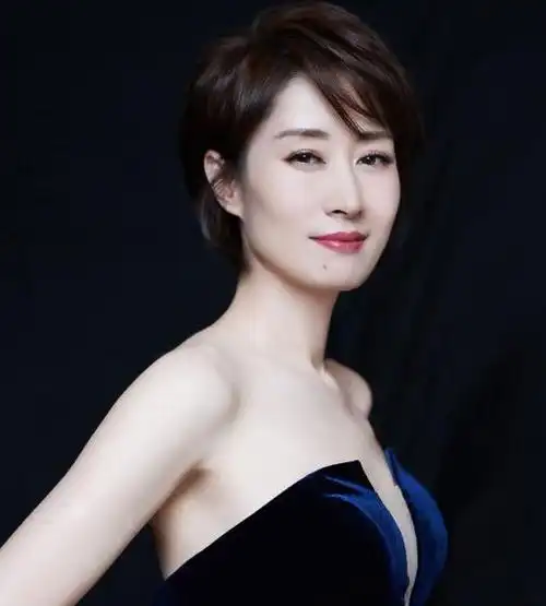 刘敏涛这个演员,最早对他有印象还是和"明家三兄弟"合作的《伪装者》