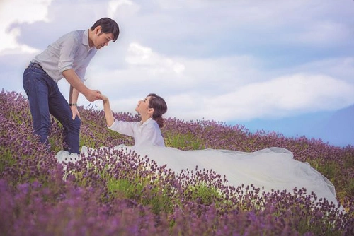 陈怡梦幻婚纱照曝 披透视白纱秀性感