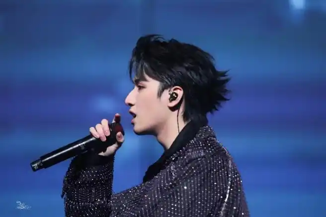 严浩翔叁重楼暨出道四周年演唱会##严浩翔 舞台风暴##严浩翔 十久弥