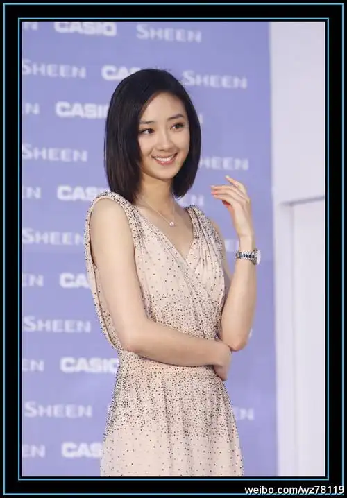 /p> p>2002年,还是学生的桂纶镁便出演了个人的首部电影作品《 a