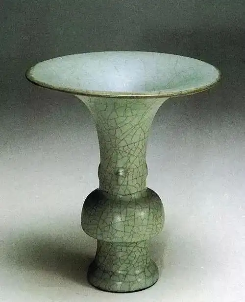 而早在1988年,台北故宫博物院便以宋代官窑为主题像公众展示了台北