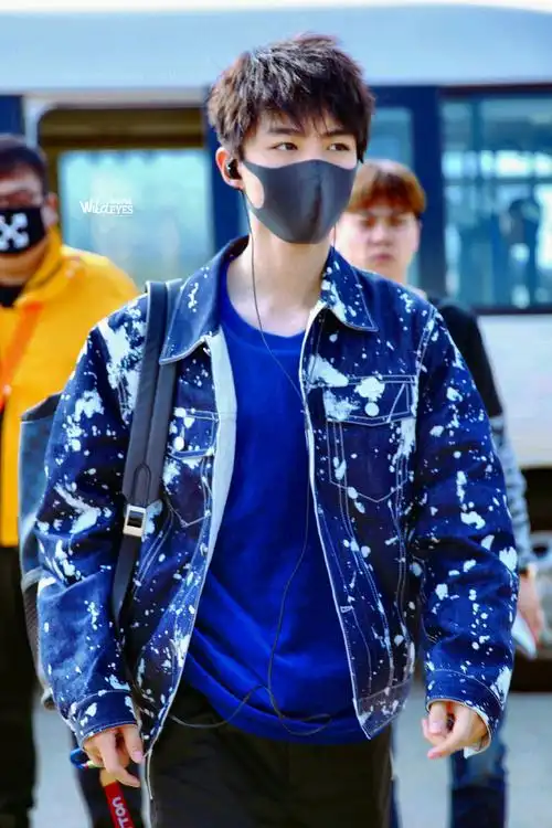 王俊凯超话分享一组十八岁保庆时期超级超级喜欢的机场.