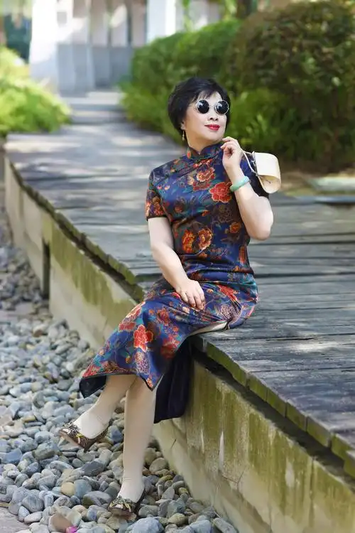 摄影师将我部分旗袍照片送去参加"2019年第二届全国最美旗袍人像照片