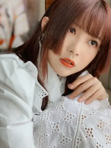 赖美云公主切发型超吸睛撕漫少女引关注