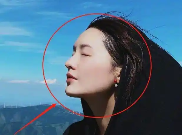 李沁晒生活美照,看到原相机下的素颜,皮肤状态一看便知_女明星_照片