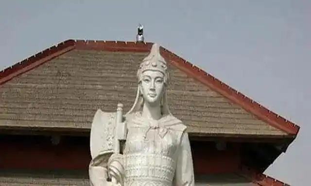 中国第一女将军到底有多酷?