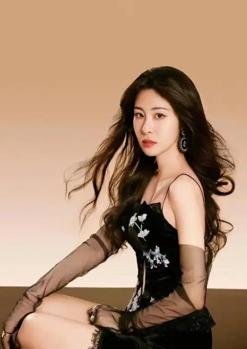 张碧晨,气质出众,颜值超高,身材绝美!