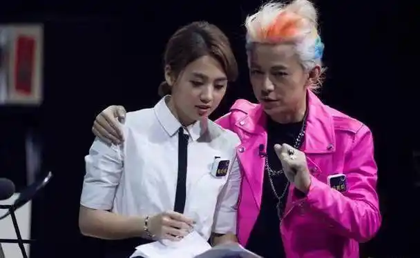 何炅走上汪涵的老路_郭雪芙_王鸥_质疑