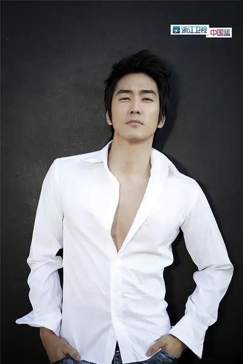 男神宋承宪督战《星密》 张艺兴与娜扎飙海豚音