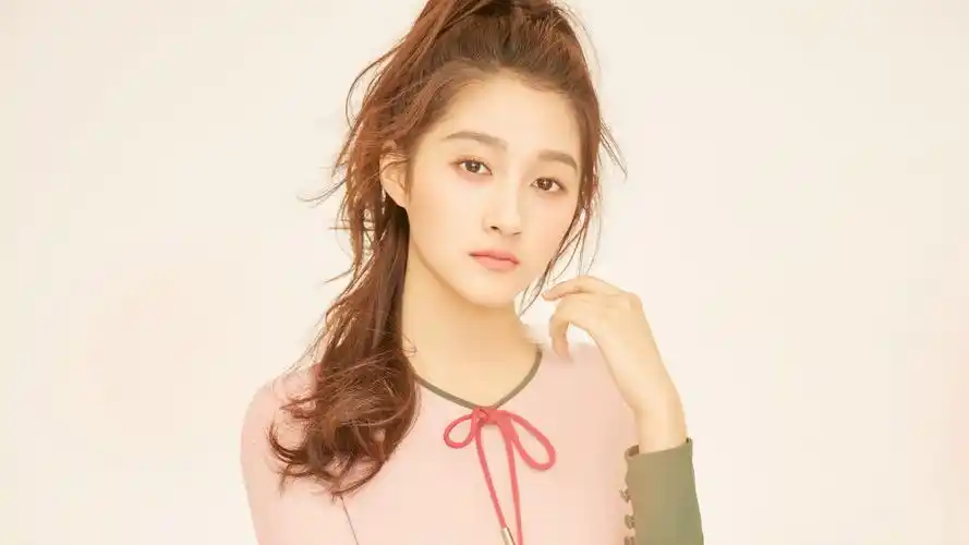 关晓彤高清写真宽屏壁纸下载