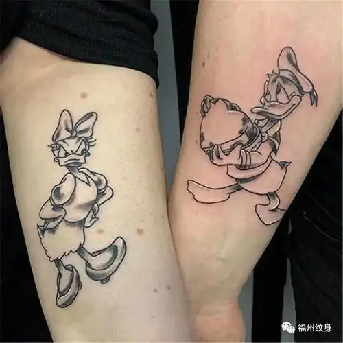 情侣纹身是永久不变的象征着激情承诺忠诚和信仰