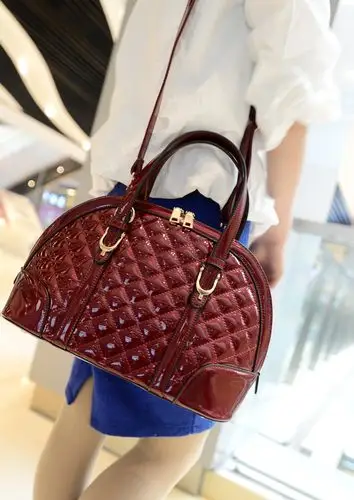 女士包包2013秋冬新款潮手提包漆皮贝壳包单肩斜跨时尚女包新娘包图片