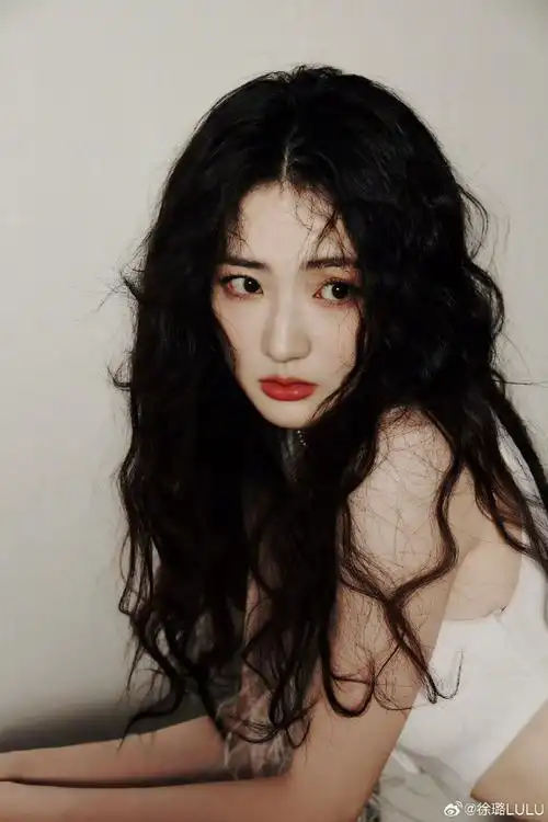 徐璐为粉丝改造薄雾少女风##徐璐是懂少女感穿搭的