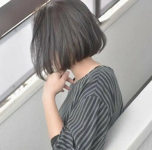 最新短发挑染头发图片大全
