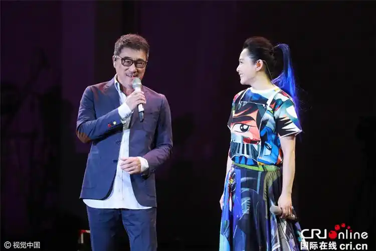刘若英北京开唱分享出道21年感受 李宗盛登台助阵