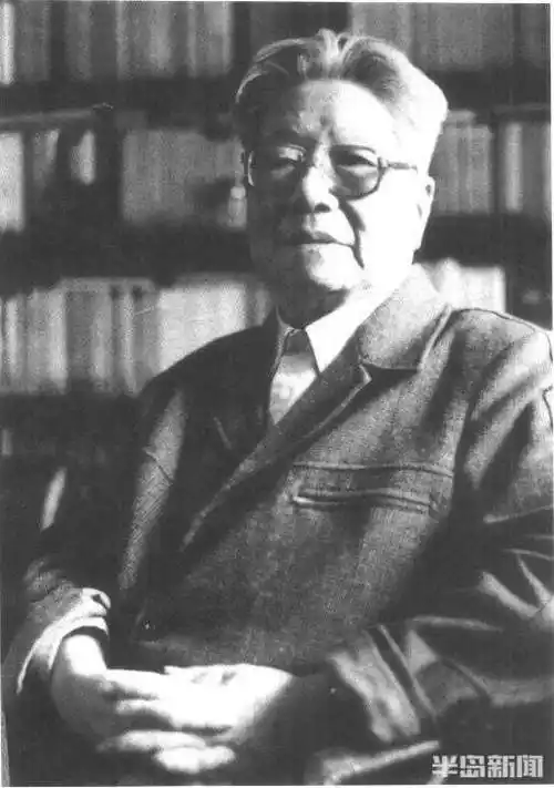 名人事高考语文卷作家冯至在青岛曾度谧月平静而静谧的岁月