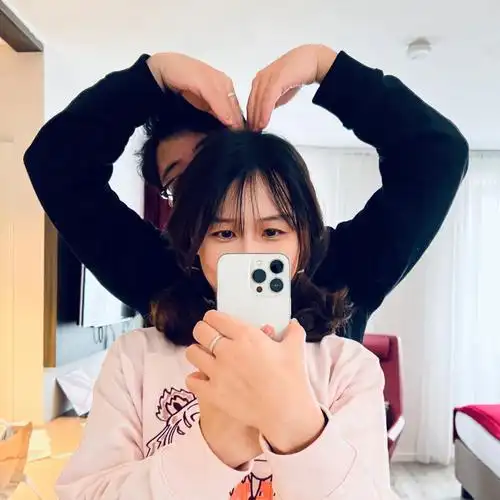 so easy的几个姿势05#情侣对镜自拍  #情侣自拍