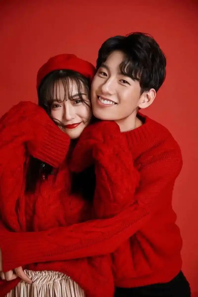 真实情绪最动人#冬天要和喜欢的人一起过 情侣写真预约了!#定 - 抖音