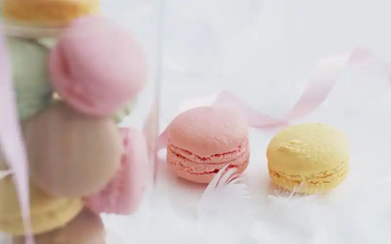 美味可口的甜点五彩马卡龙美食图片桌面壁纸高清大图预览1920×1200