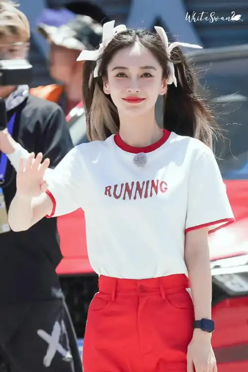 angelababy跑男双马尾蝴蝶结造型路透##angelababy跑男双马尾蝴蝶结