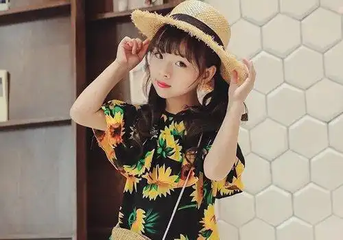 10岁女孩夏季流行长发扎发发型 适合女童自己完成的扎发简单却很时髦