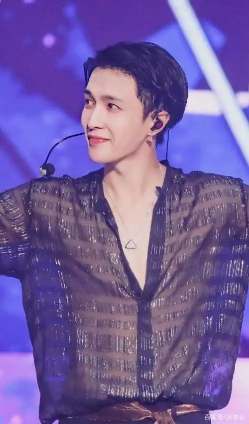 女明星只要超过168cm就会非常显个头,哪怕男明星有180,也会觉得女明星