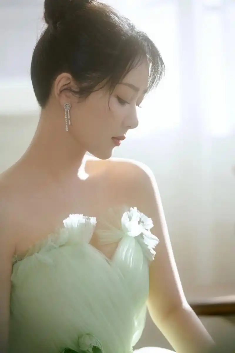 杨紫高清壁纸头像无水印(七)[心]