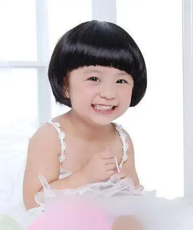儿童斜刘海,遮脸,沙宣头短发造型小女孩什么样的发型比较好?