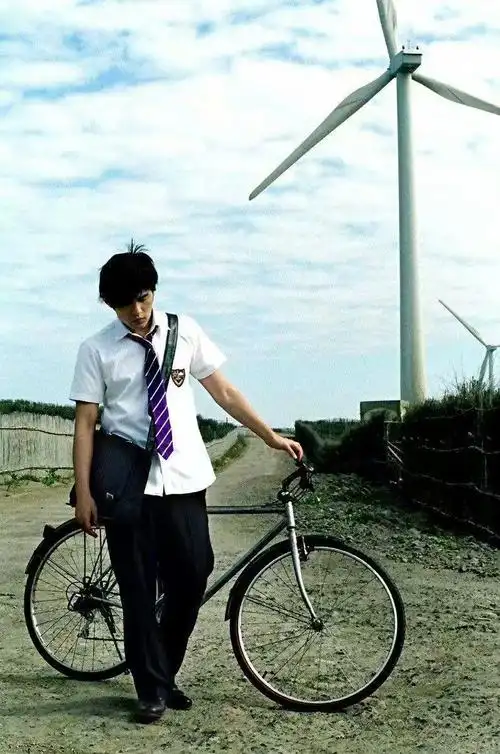 大家有没有周杰伦早期留狼尾的照片