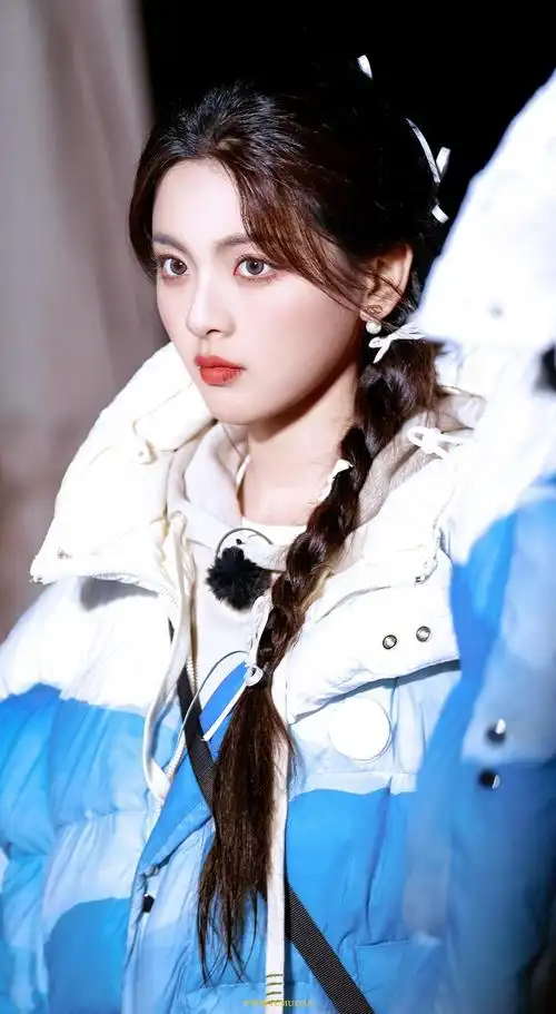 杨超越2024年2月最新美图咨询视频汇总二