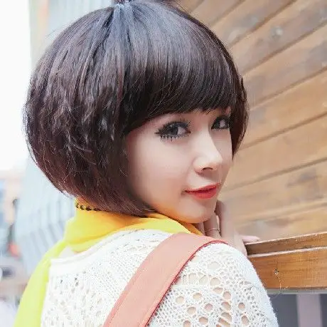 女生甜美短发玉米烫发型图片