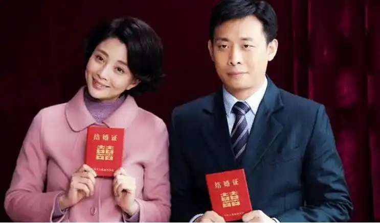 出道17年的殷桃为何嘴一直都是"破"的?采访中她终于道出真